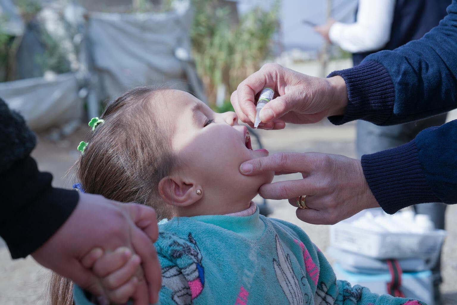 Flicka vaccineras – Syrien 2025