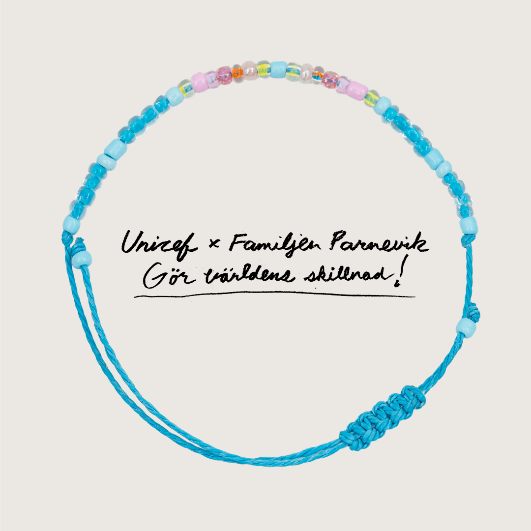 Produktbild med signatur – armband 2026