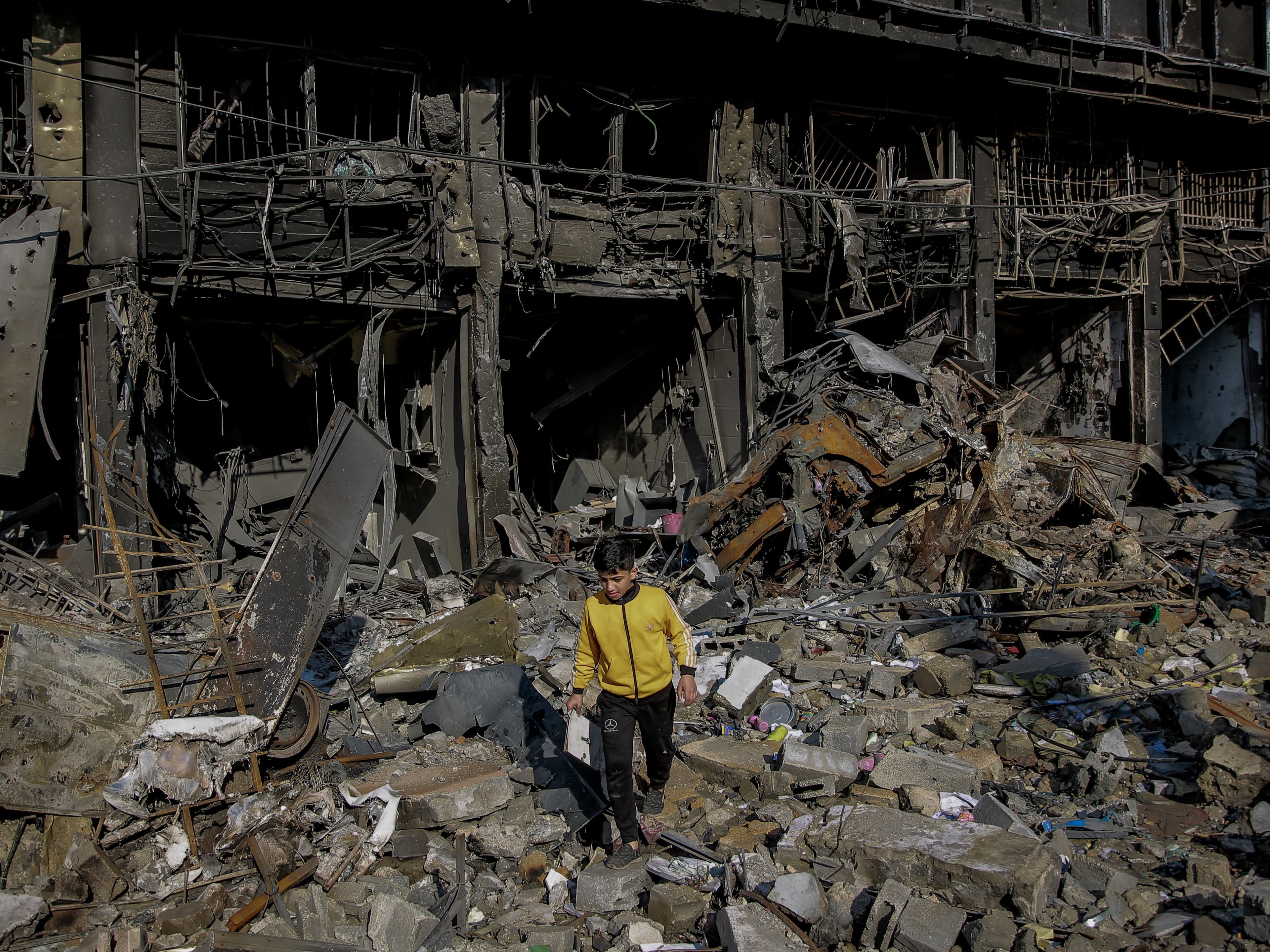 Barn i rasmassor - Gaza 2024 cropped mobile