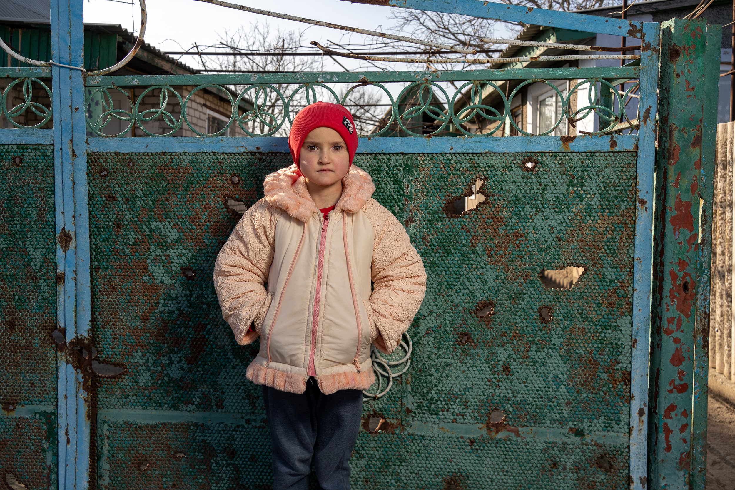 Barn framför hem - Ukraina 2025